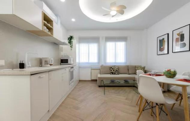 Apartamento Artbel En Embajadores Madrid