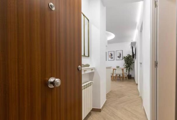 Apartamento Artbel En Embajadores *